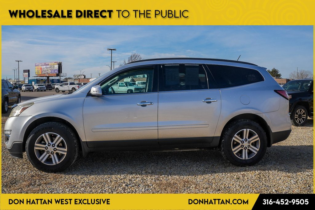 Used 2015 Chevrolet Traverse LT image 2