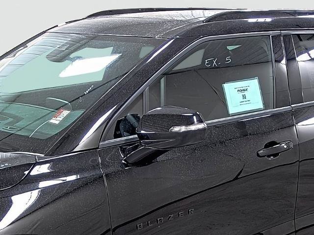 New 2025 Chevrolet Blazer RS w/ Driver Confidence II Package image 8