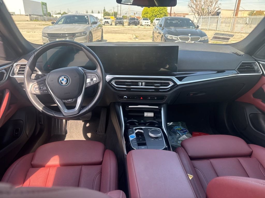 Used 2023 BMW i4 eDrive35 w/ Premium Package image 9