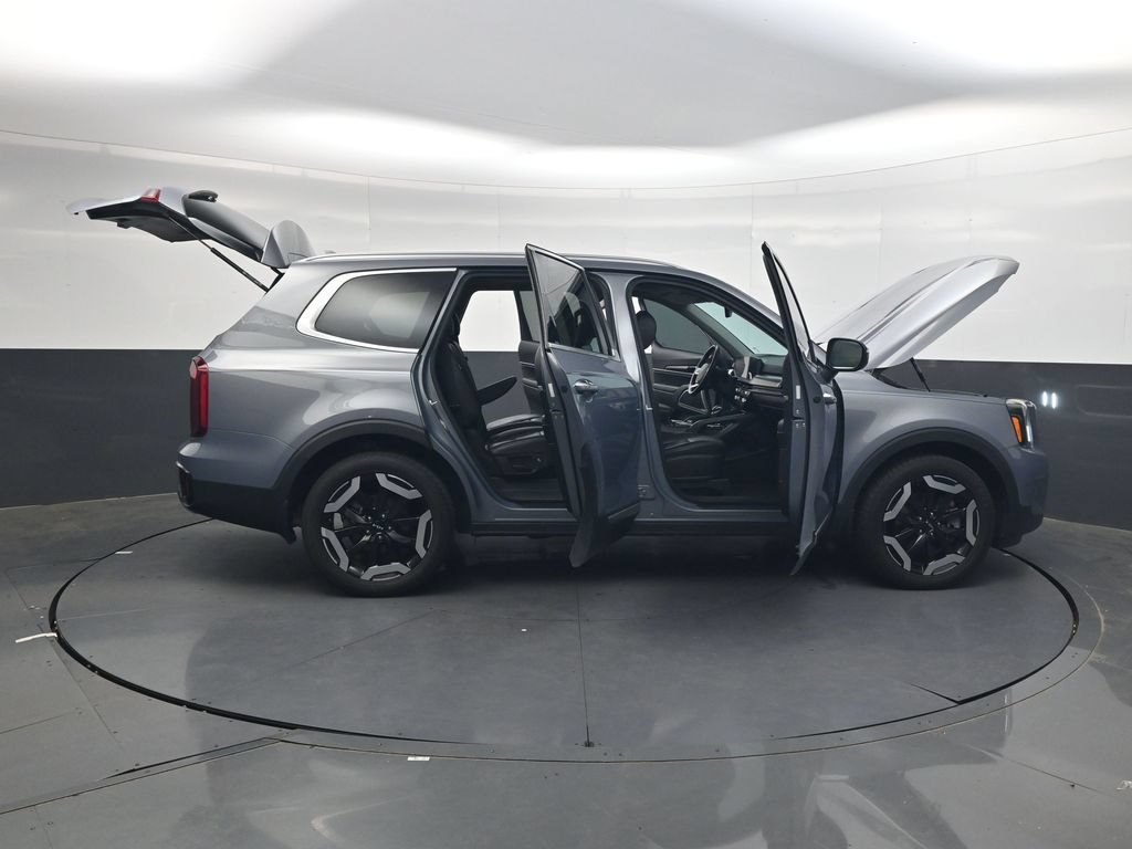 Used 2023 Kia Telluride S w/ S Sunroof Package FWD image 49