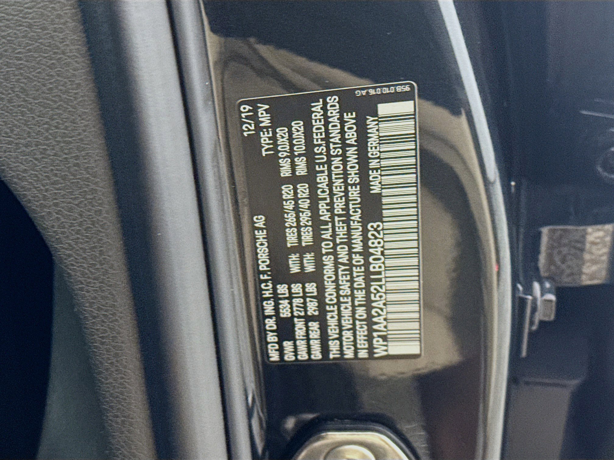 Used 2020 Porsche Macan image 39