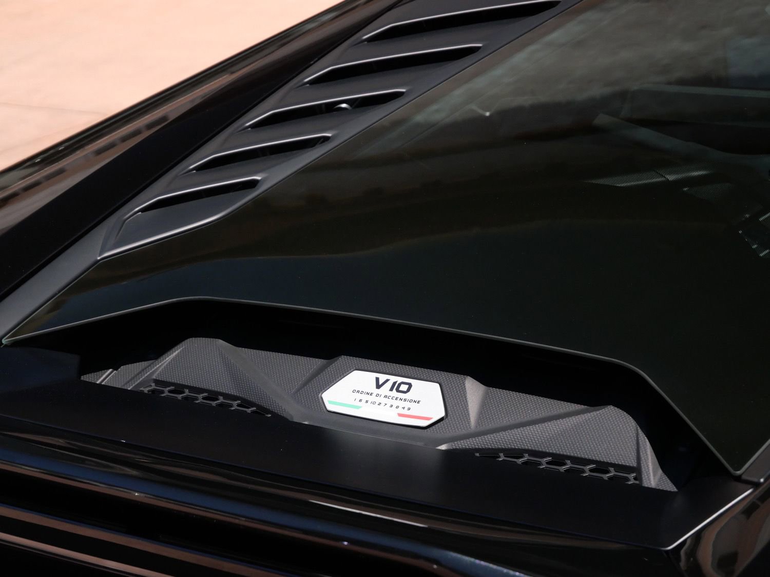 Used 2023 Lamborghini Huracan EVO RWD image 11
