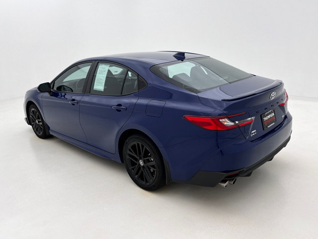 Used 2025 Toyota Camry SE AWD/4WD image 9