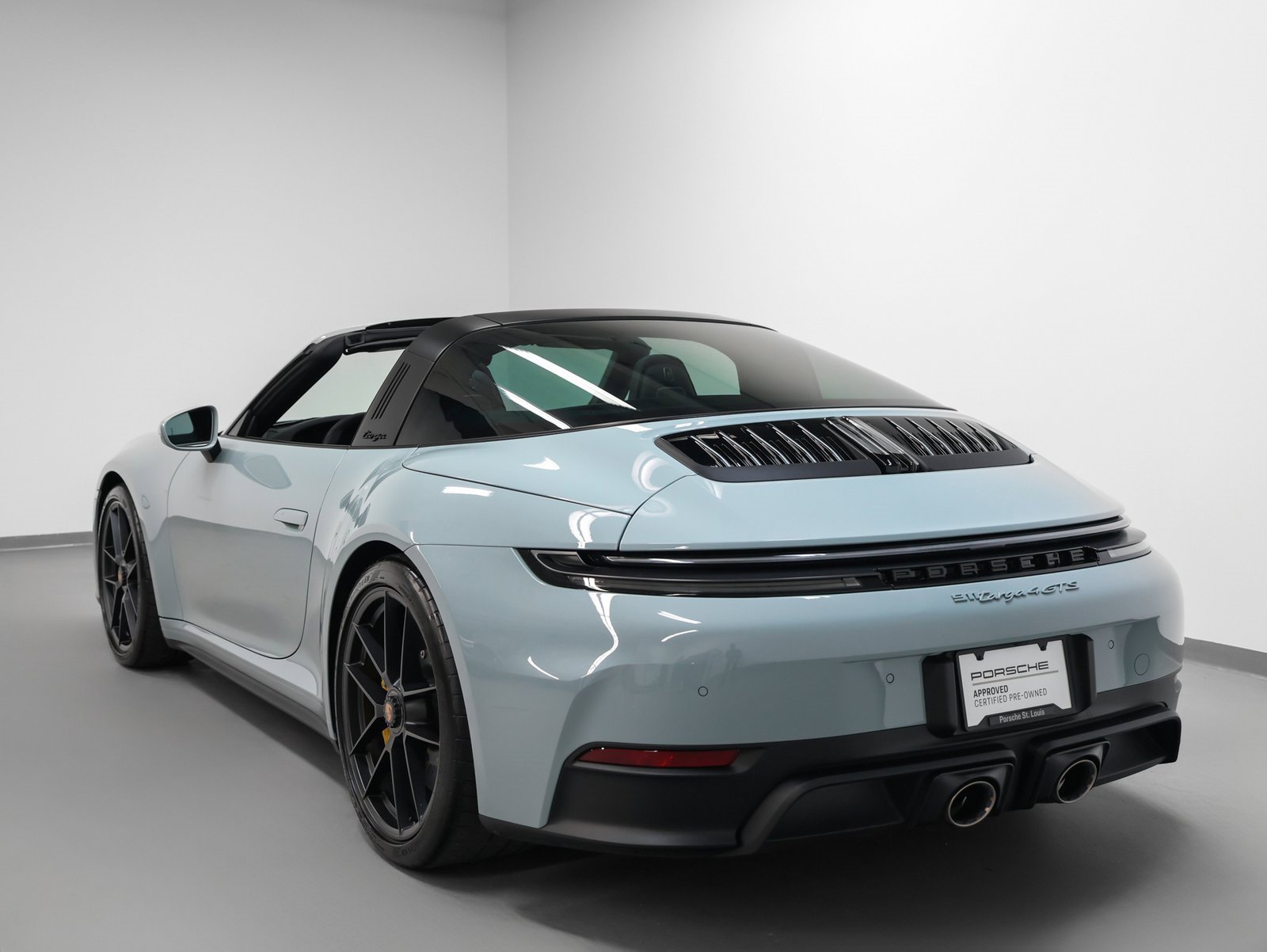 Used 2025 Porsche 911 Targa 4 GTS image 3
