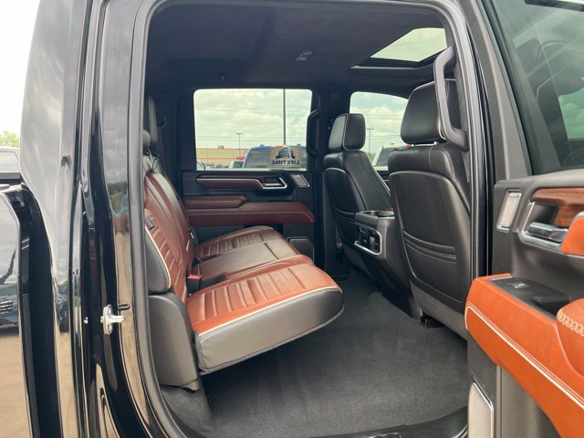 Used 2024 GMC Sierra 3500 Denali Ultimate AWD/4WD image 17
