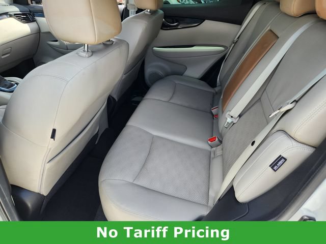 Used 2021 Nissan Rogue Sport SV w/ Technology Package FWD image 24