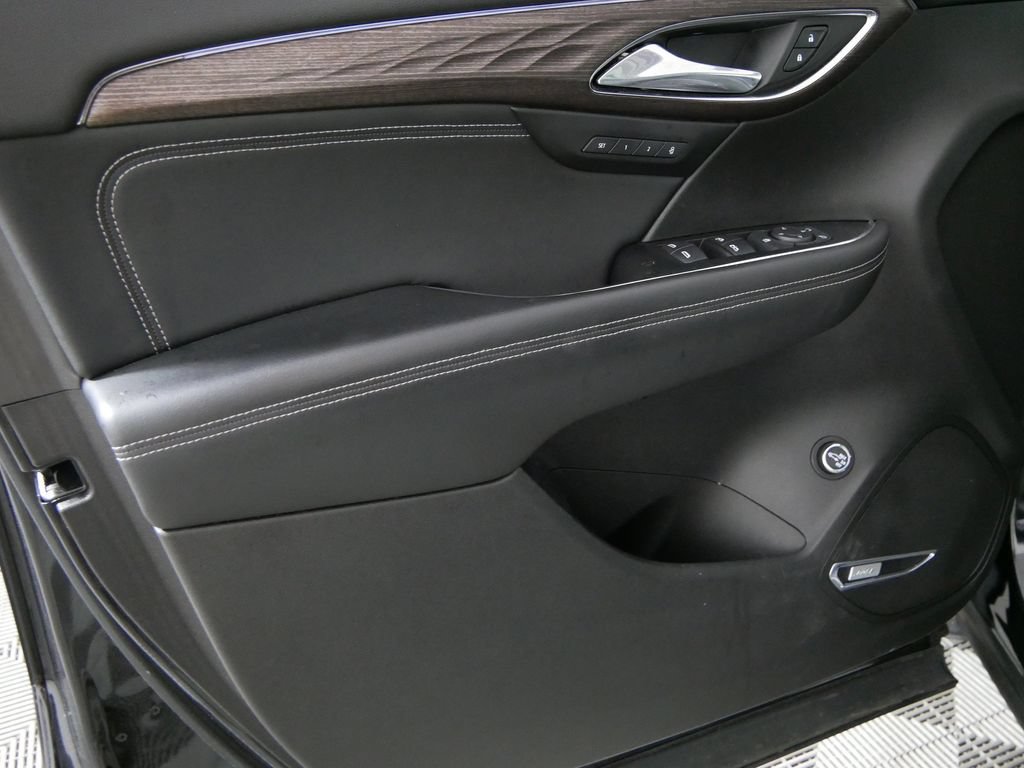 Used 2023 Buick Envision Avenir AWD/4WD image 13