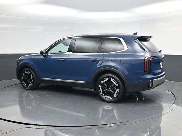 Used 2023 Kia Telluride EX image 5