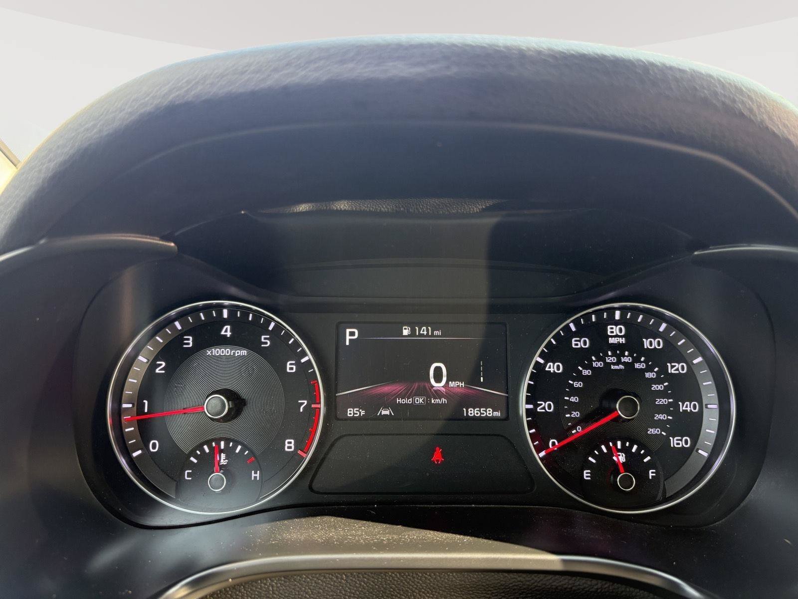 Used 2024 Kia Forte LXS w/ LXS Technology Package FWD image 2