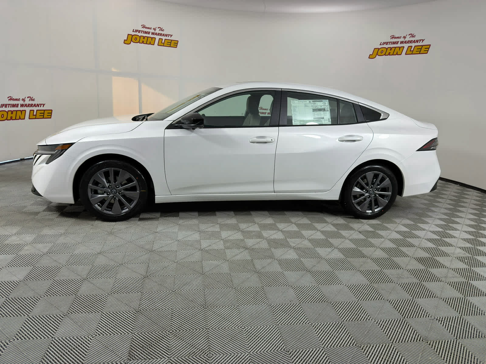 New 2027 Nissan Sentra SL w/ Floor Mat Package FWD image 2