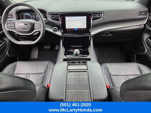 Used 2024 Jeep Wagoneer Series II w/ Flexible Seating Group RWD image 15