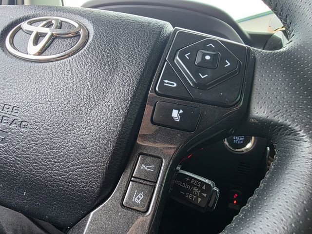 Used 2022 Toyota 4Runner TRD Off-Road Premium AWD/4WD image 17