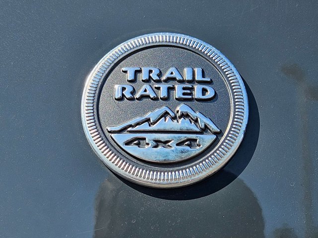 Used 2017 Jeep Wrangler Unlimited Sport w/ Connectivity Group AWD/4WD image 30