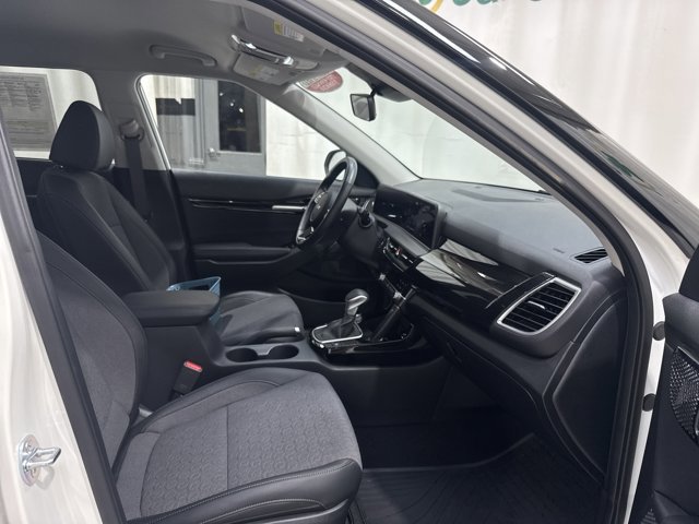 Certified 2025 Kia Seltos S FWD image 30