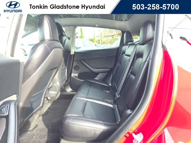 Used 2022 Tesla Model Y Long Range image 24