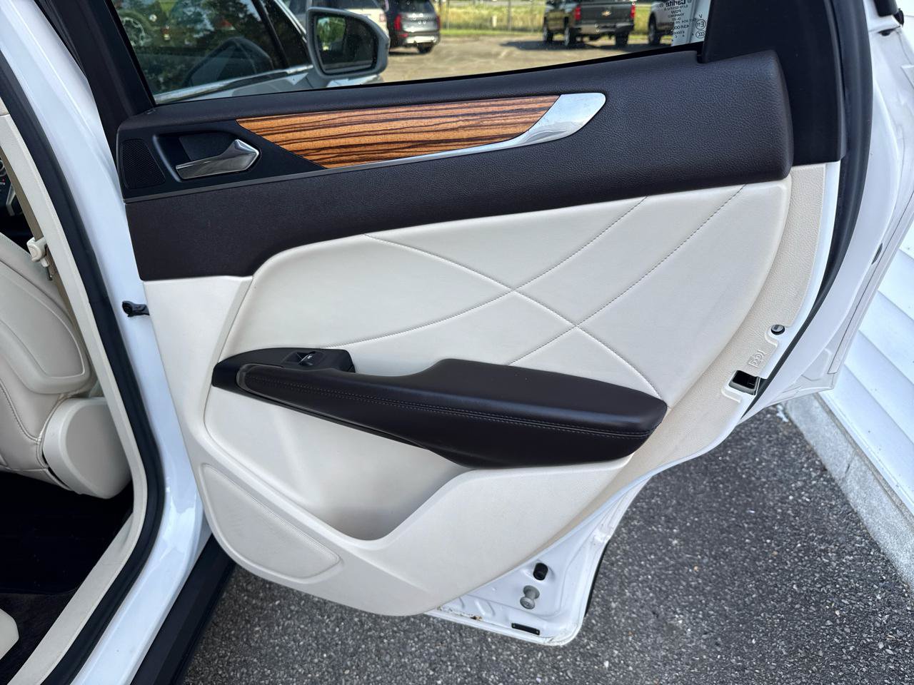 Used 2015 Lincoln MKC AWD w/ Equipment Group 101A Select image 20
