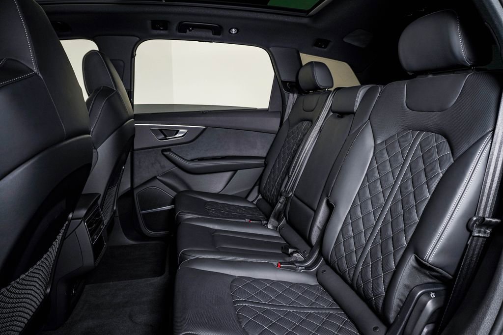 Used 2025 Audi SQ7 Prestige image 17
