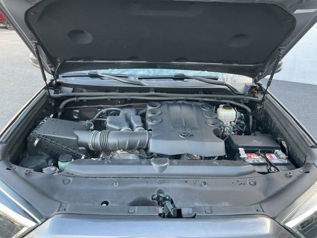 Used 2015 Toyota 4Runner Limited image 20