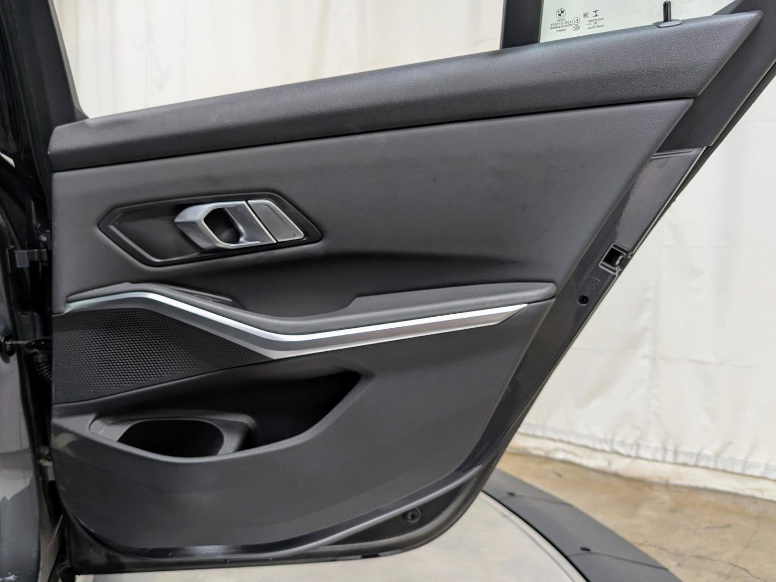 Used 2019 BMW 330i xDrive Sedan w/ Convenience Package image 21