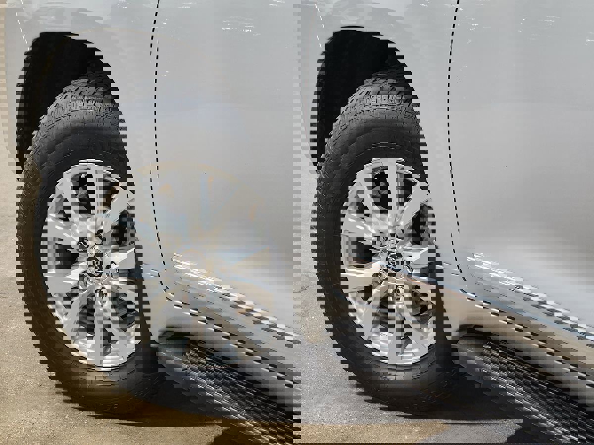 Used 2019 Toyota Land Cruiser image 23