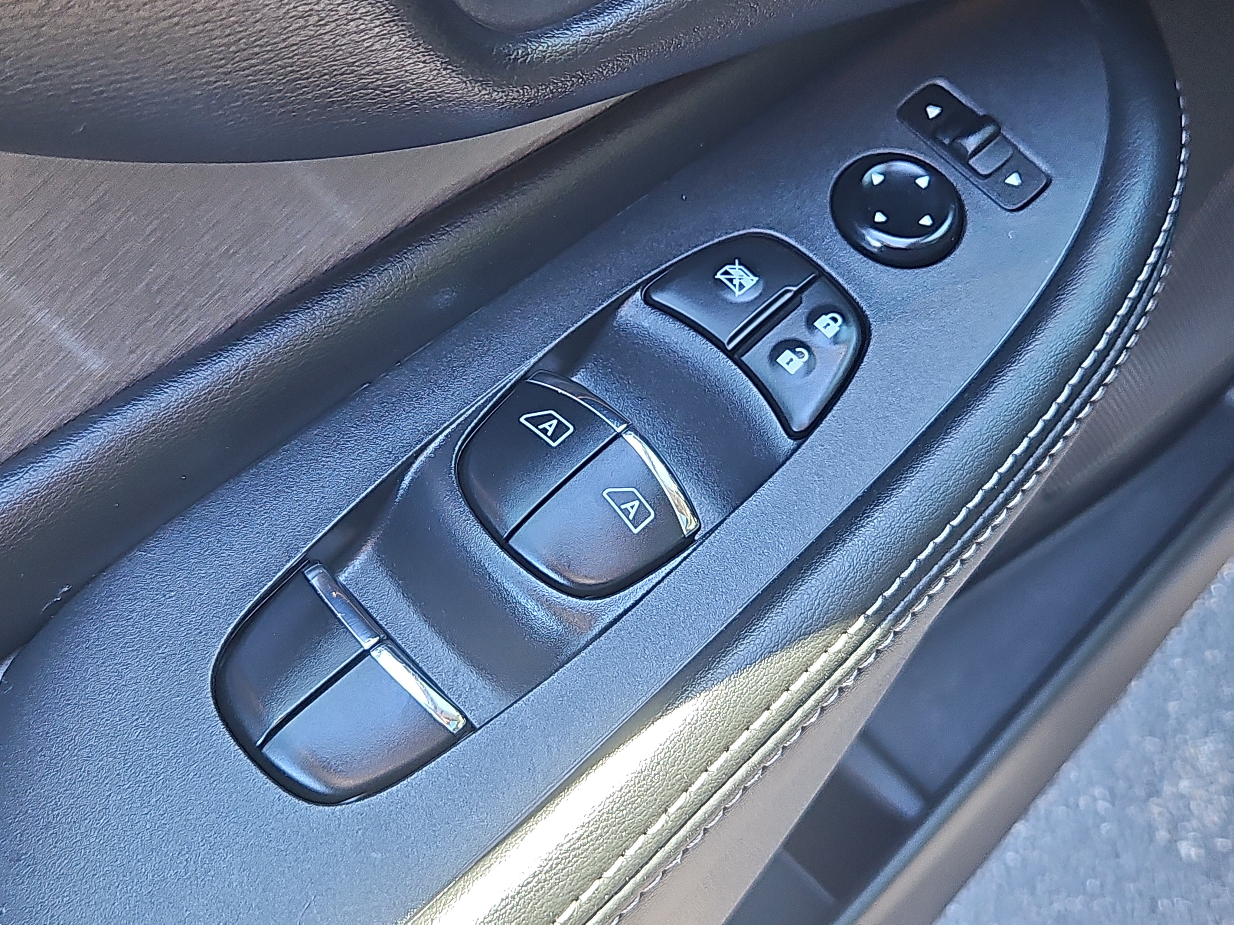 Used 2023 Nissan Murano SL w/ SL Moonroof Package AWD/4WD image 23