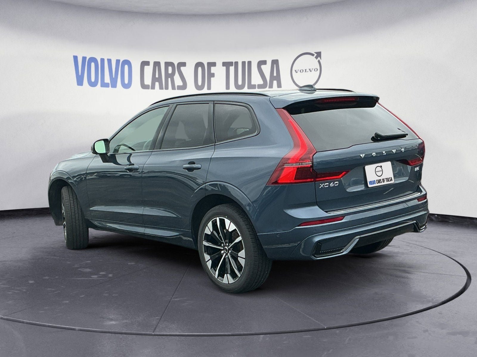 New 2026 Volvo XC60 B5 Plus w/ Protection Package Premier AWD/4WD image 3