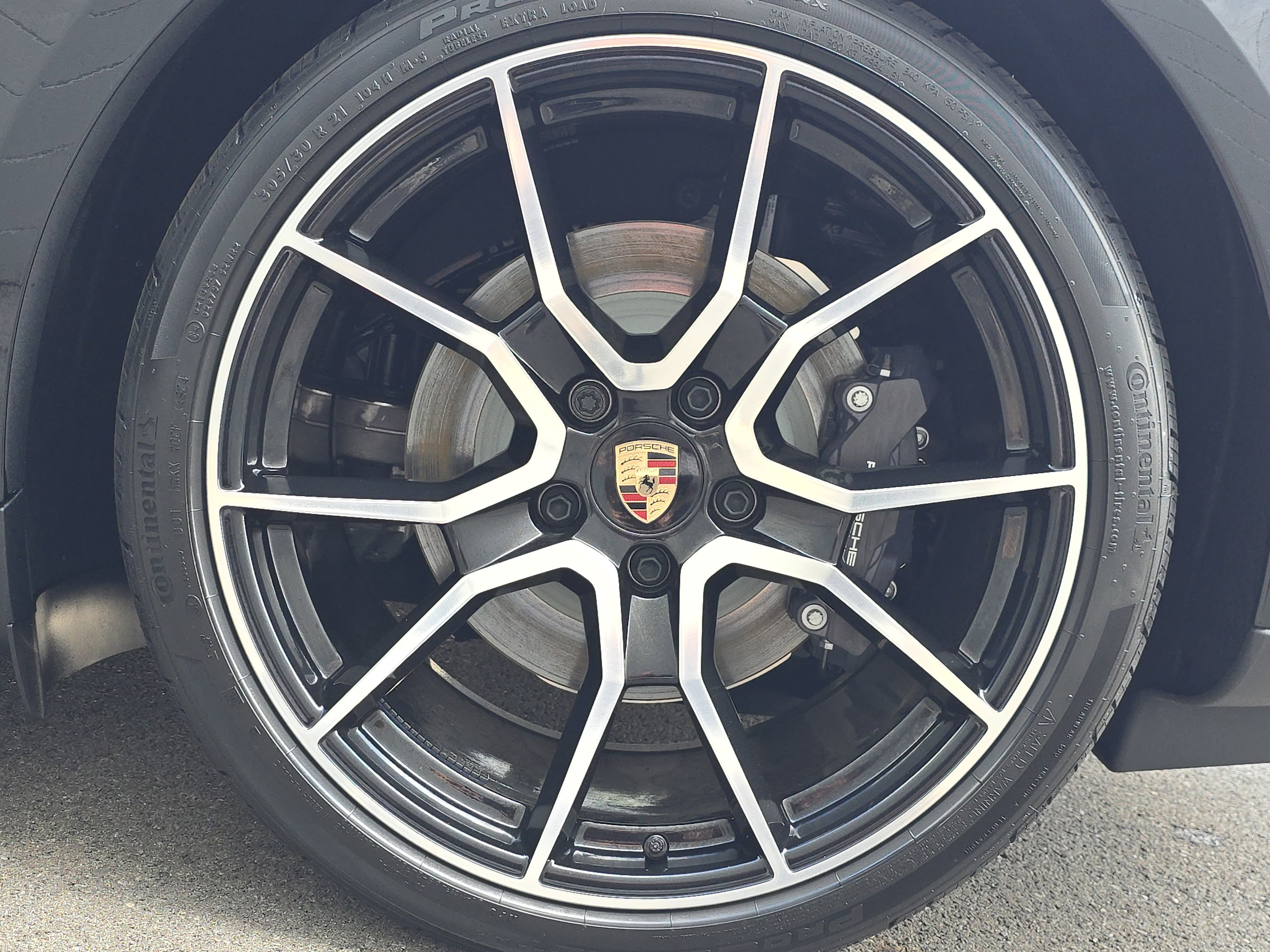 New 2025 Porsche Taycan image 28