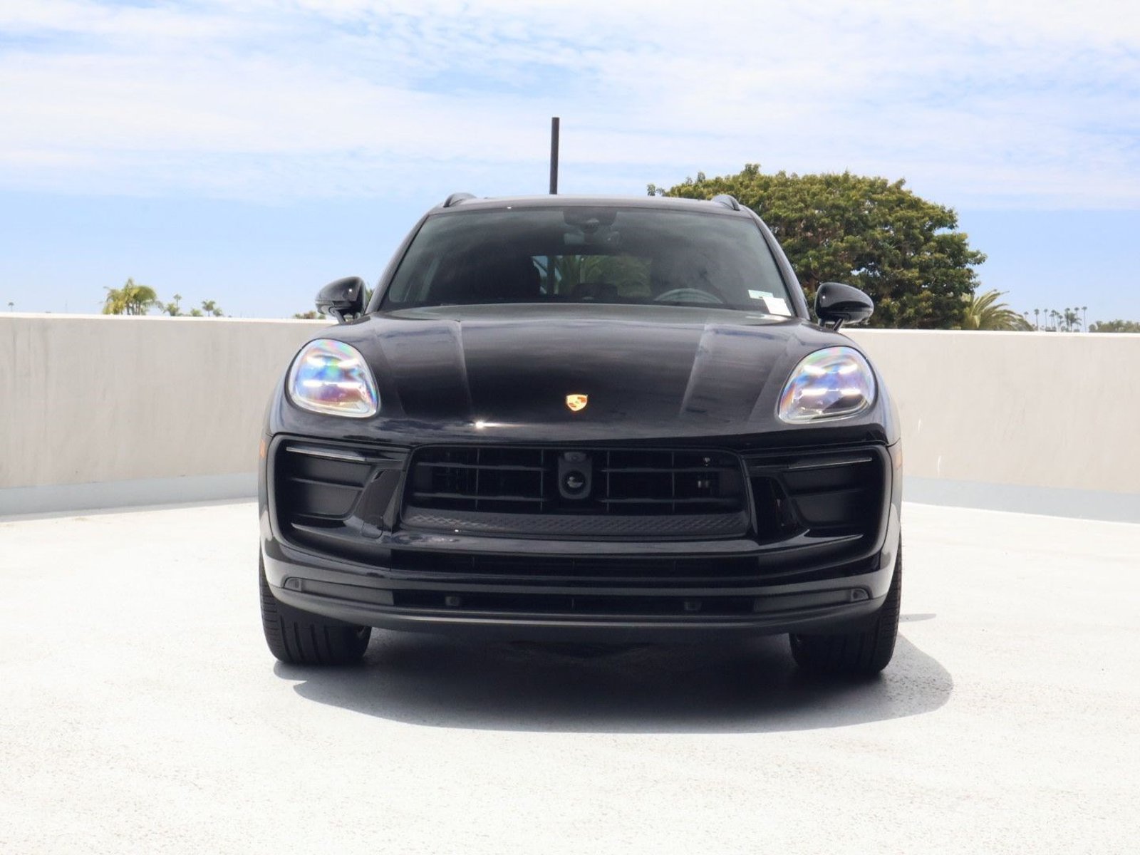 Certified 2026 Porsche Macan AWD/4WD image 6