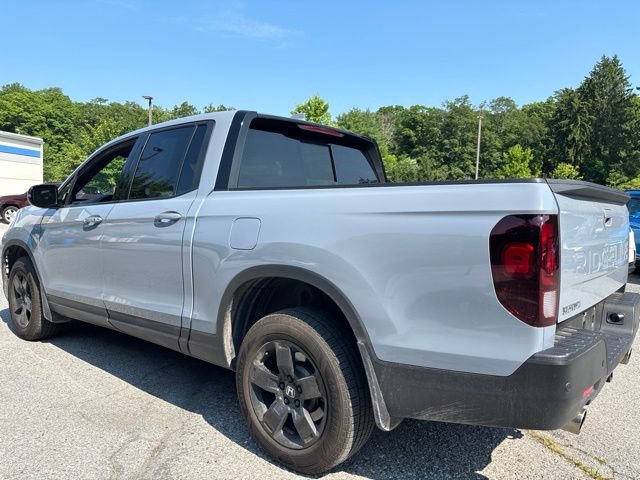 Used 2024 Honda Ridgeline Black Edition image 2