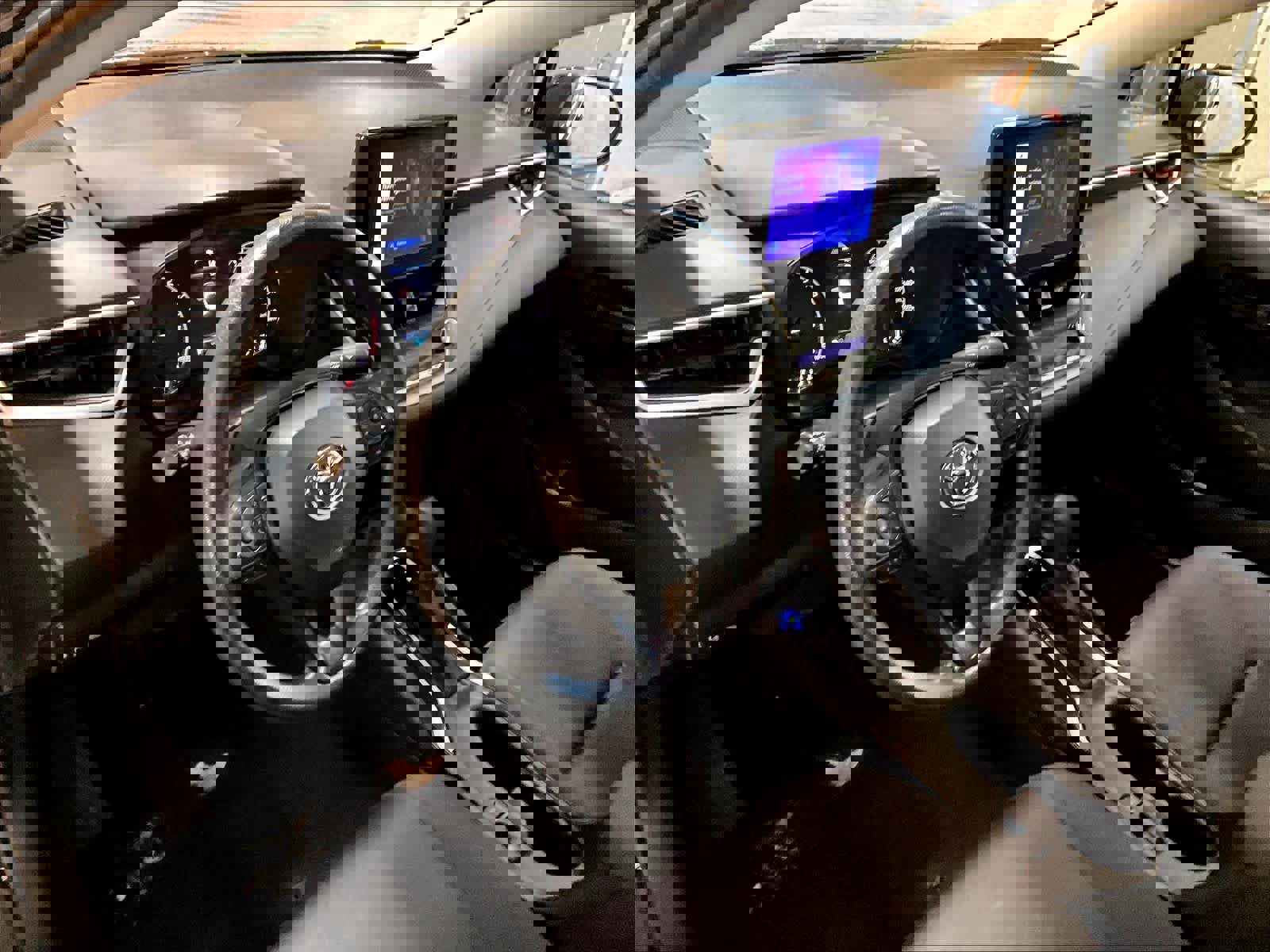 Used 2023 Toyota Corolla LE image 8