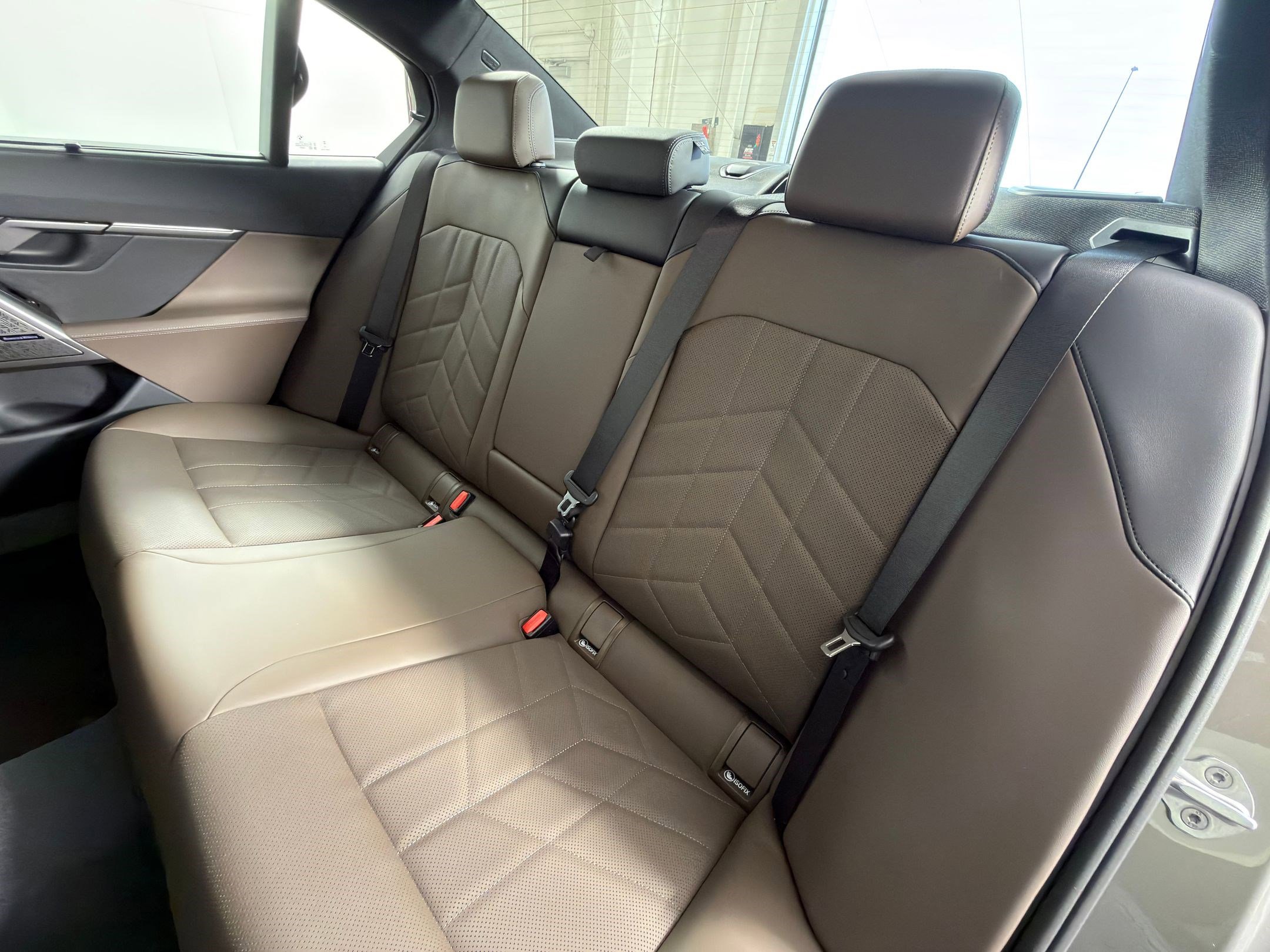 New 2026 BMW 540i xDrive w/ Executive Package image 28