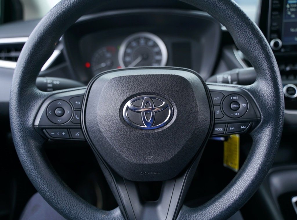 Used 2022 Toyota Corolla LE image 12