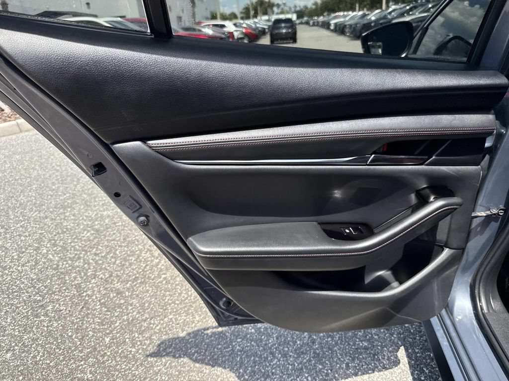 Used 2022 MAZDA MAZDA3 s FWD image 13