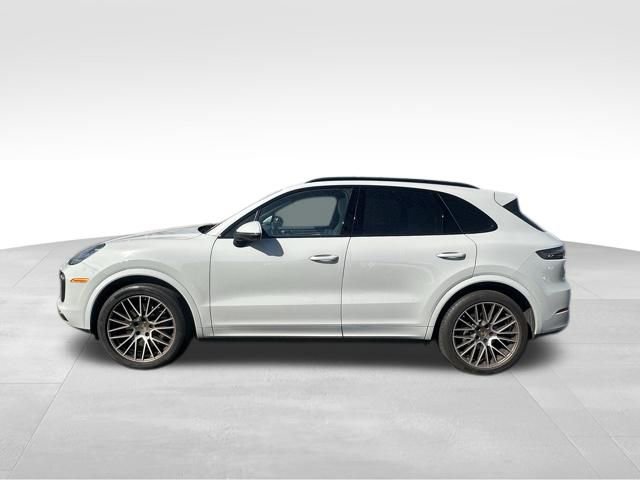 Used 2023 Porsche Cayenne S Platinum image 3