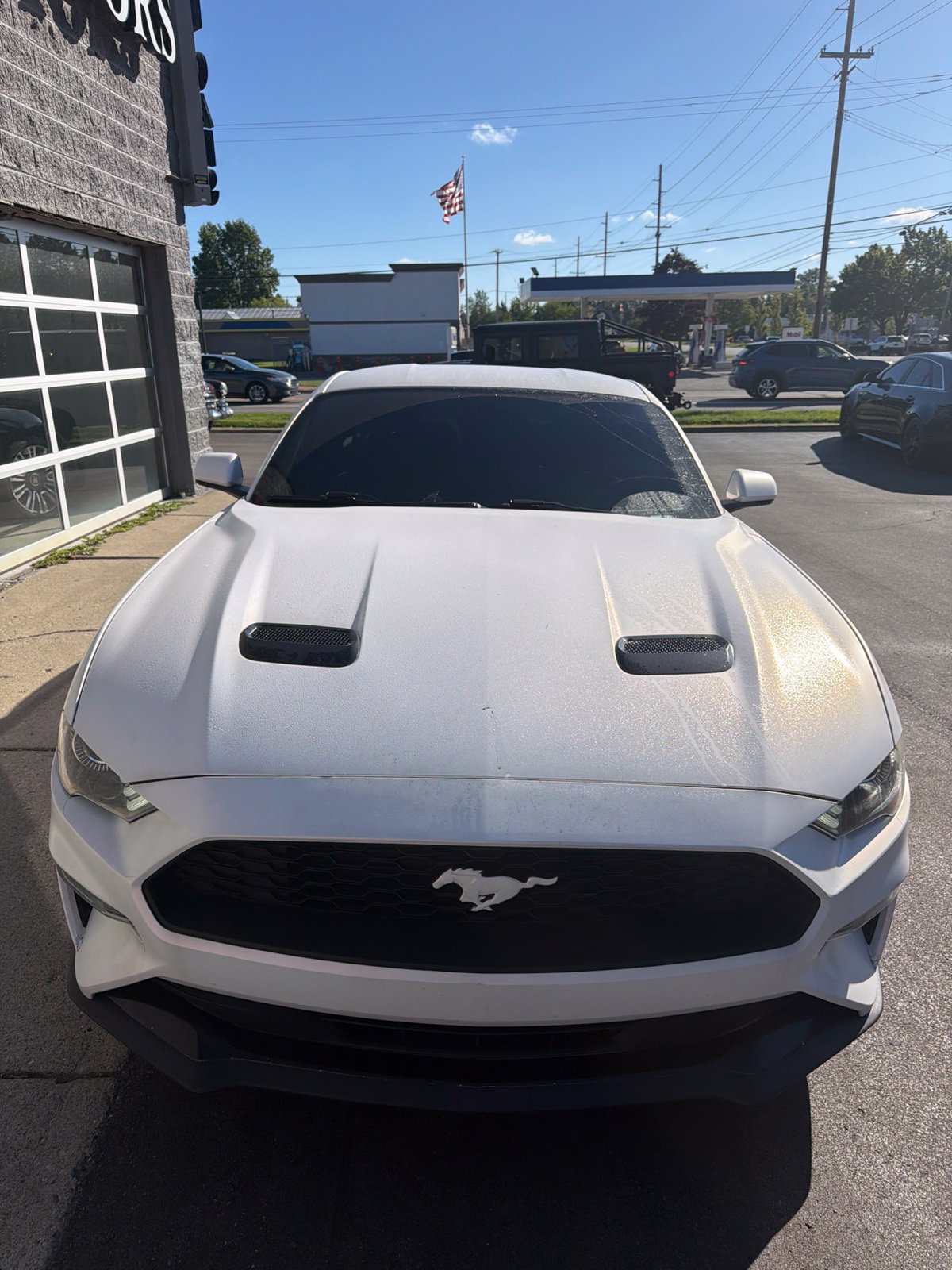 Used 2018 Ford Mustang Coupe RWD image 6