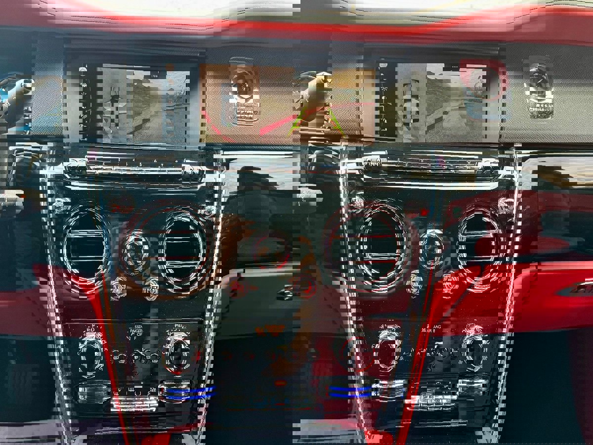 Used 2020 Rolls-Royce Cullinan image 26