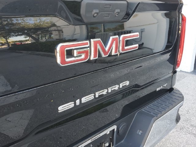 Used 2025 GMC Sierra 1500 SLT AWD/4WD image 8