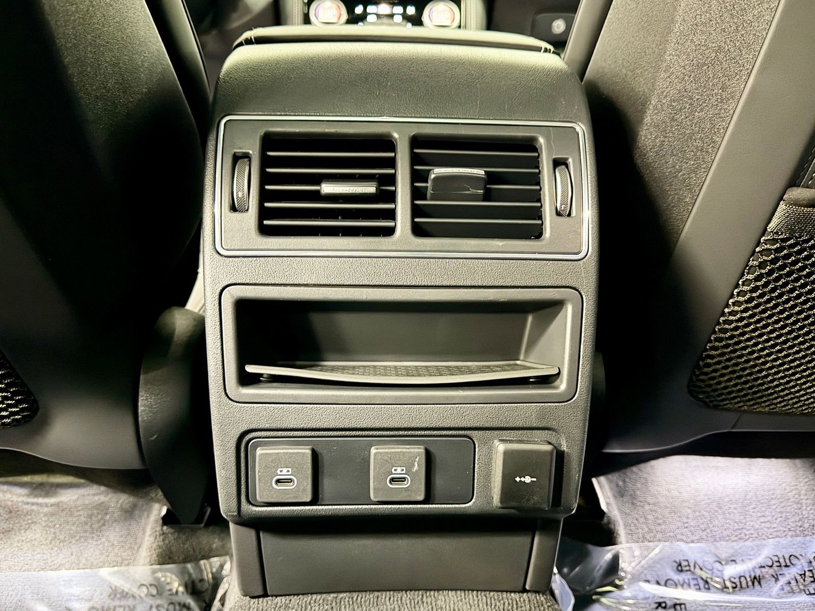 Used 2024 Jaguar F-PACE R-Dynamic S image 35