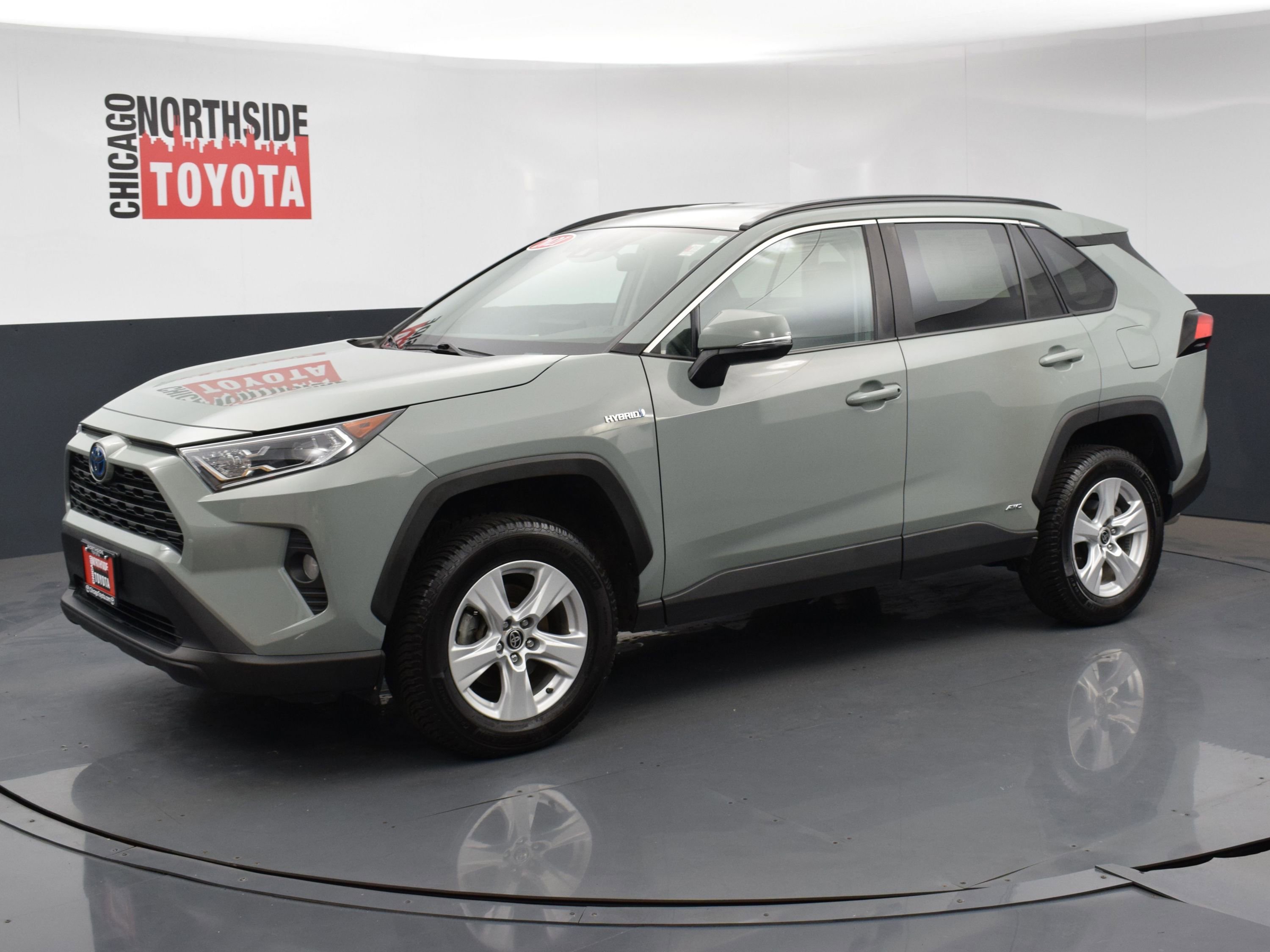 Used 2021 Toyota RAV4 XLE image 8