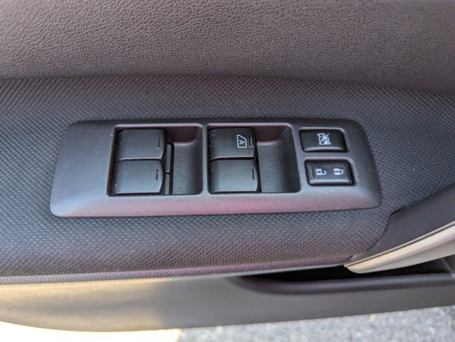 Used 2013 Nissan Rogue SV w/ Premium Pkg AWD/4WD image 10