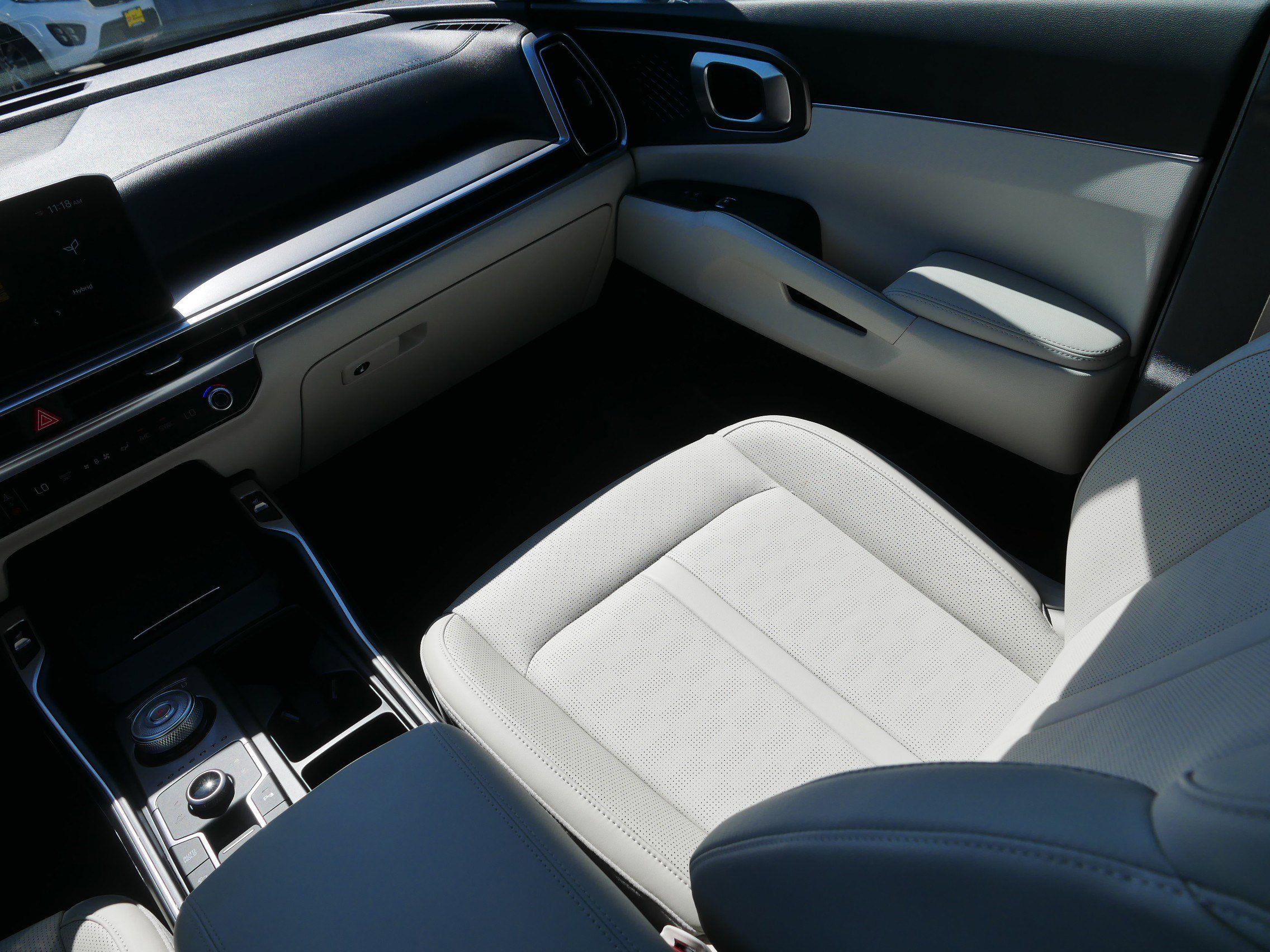 Certified 2025 Kia Sorento EX w/ EX Panoramic Sunroof Package image 11