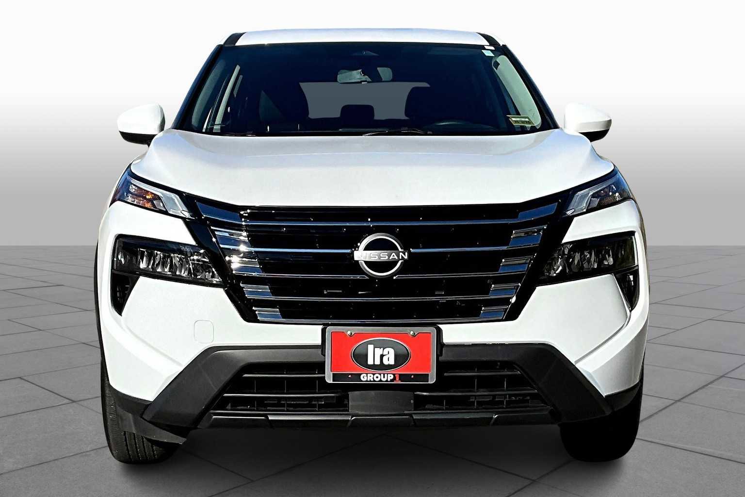 Used 2025 Nissan Rogue SV image 3