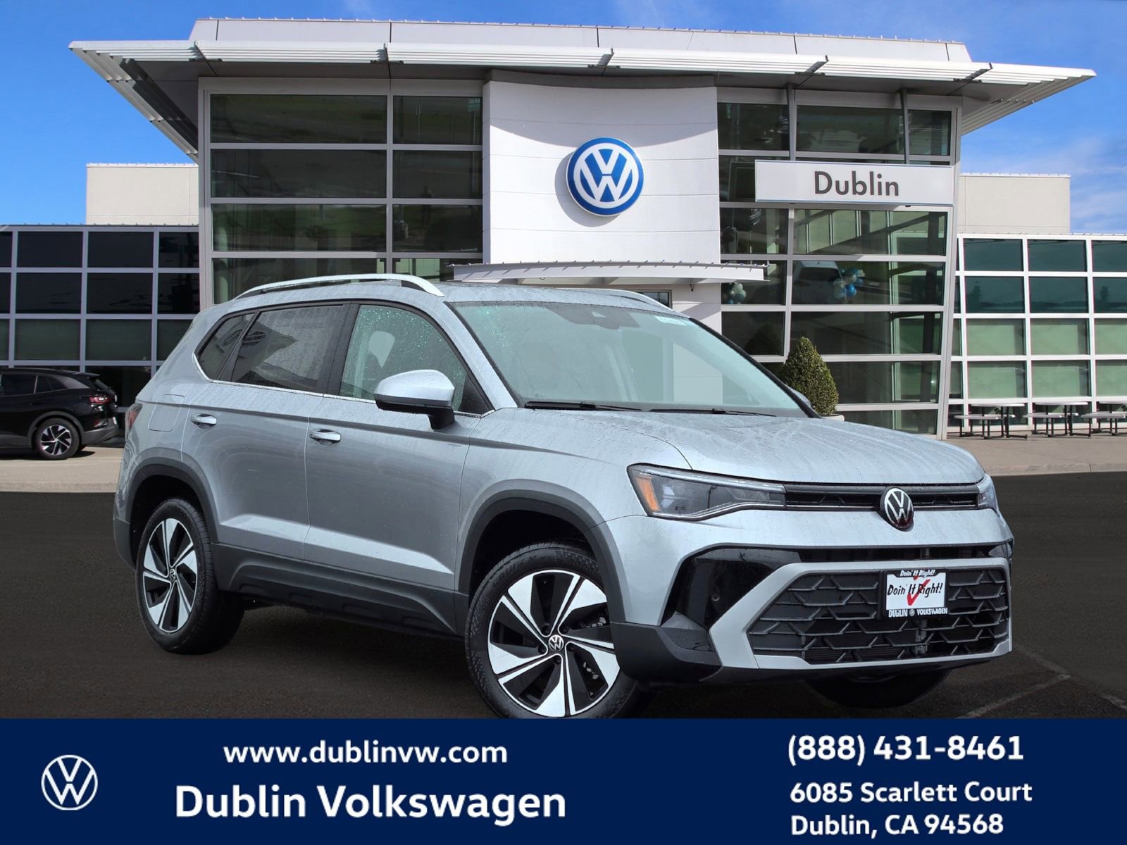 New 2025 Volkswagen Taos SE image 1