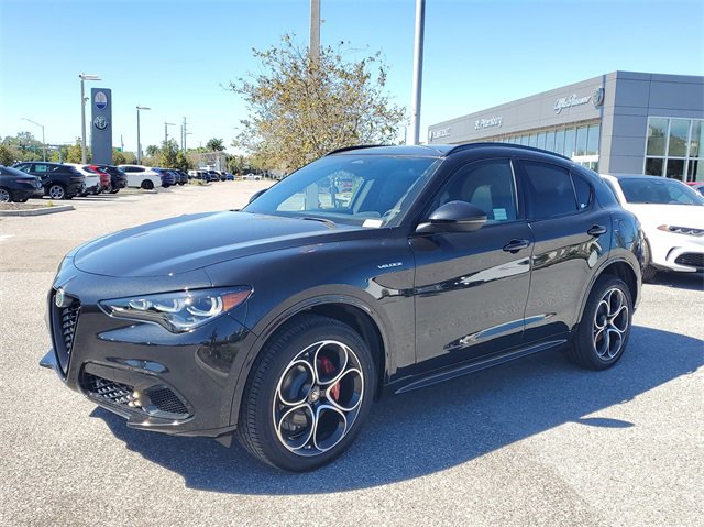 New 2025 Alfa Romeo Stelvio Sprint w/ Veloce Package image 2