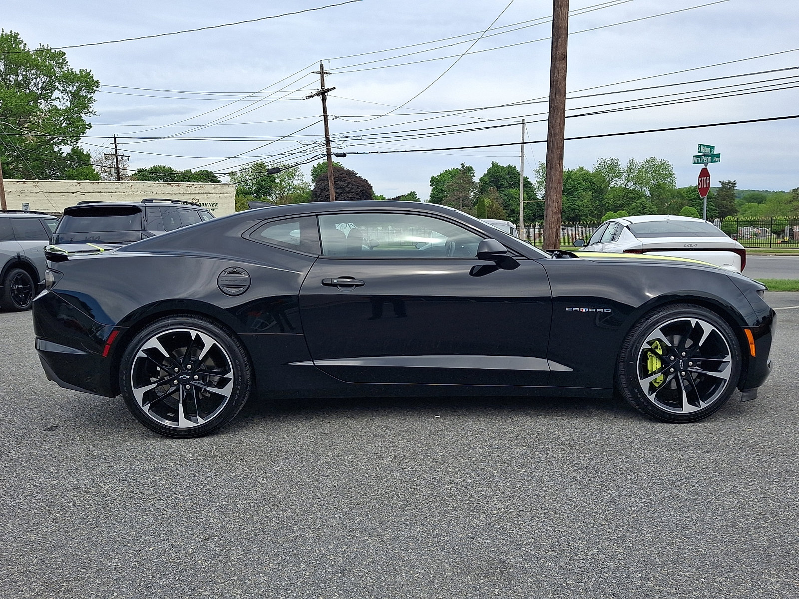 Used 2021 Chevrolet Camaro LT RWD image 7