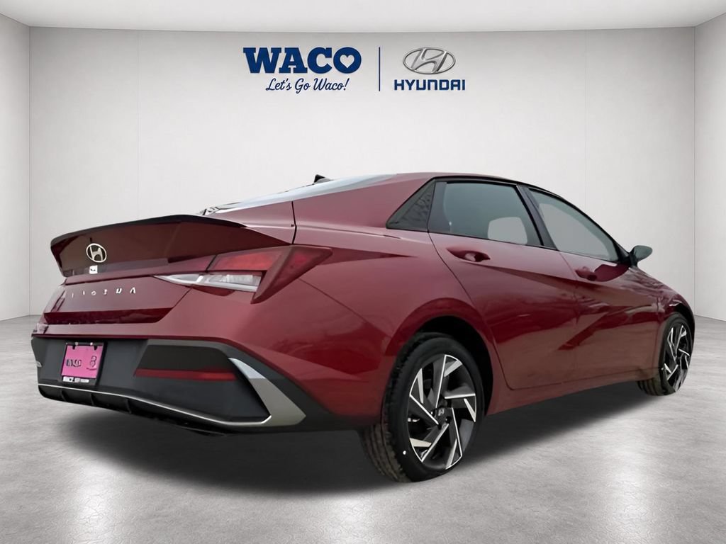 Used 2025 Hyundai Elantra Sport FWD image 11