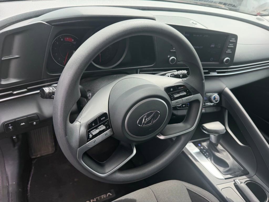 Used 2021 Hyundai Elantra SEL FWD image 7