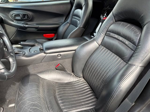 Used 2004 Chevrolet Corvette Convertible w/ Preferred Equipment Group image 11