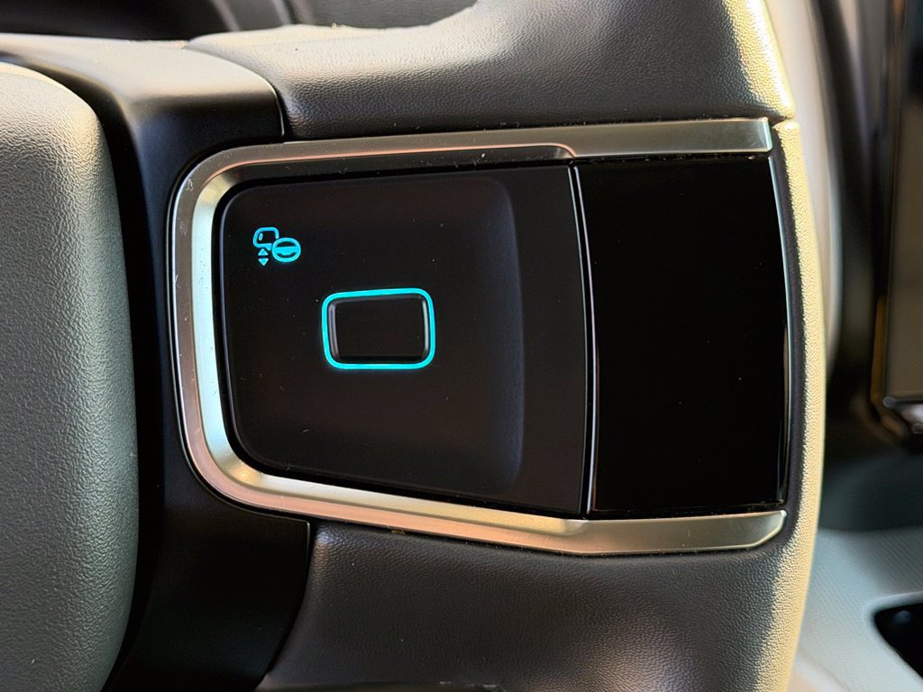 Certified 2025 Ford Expedition Active AWD/4WD image 10