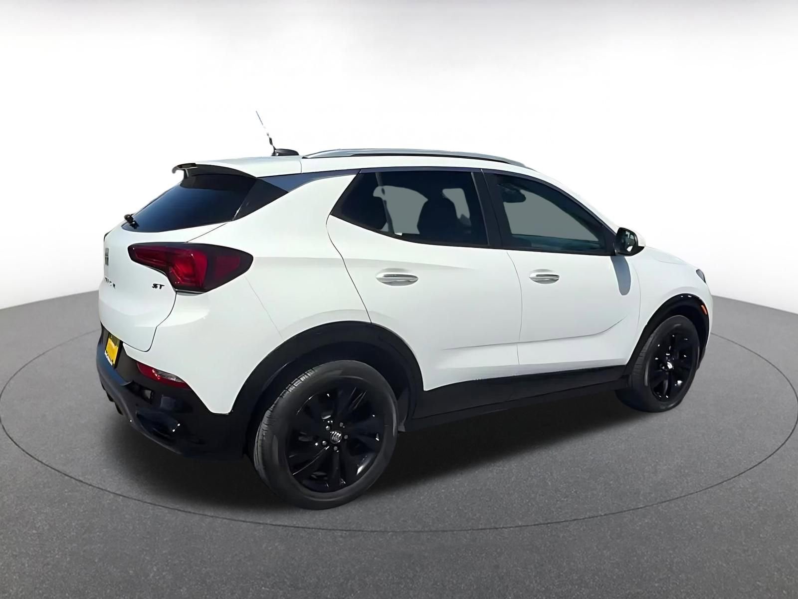 Used 2024 Buick Encore GX Sport Touring image 14